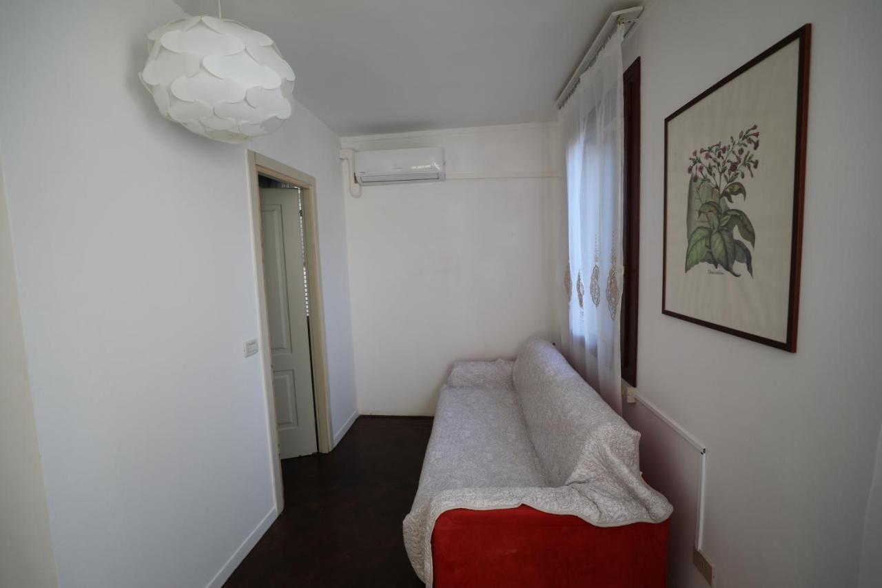Lovely Apartment In Венеция Екстериор снимка