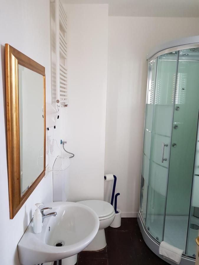 Lovely Apartment In Венеция Екстериор снимка