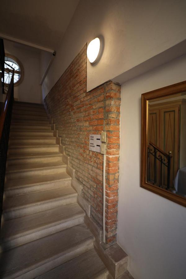 Lovely Apartment In Венеция Екстериор снимка